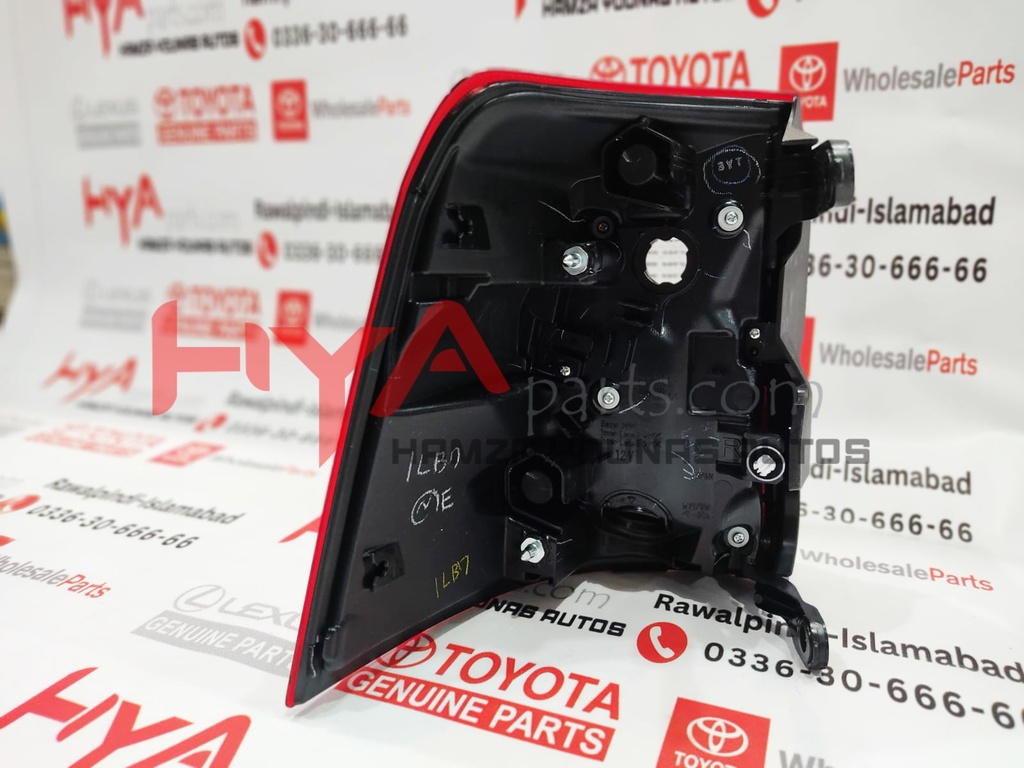 LENS &amp; BODY, REAR COMBINATION LAMP, RH (BACK LIGHT)