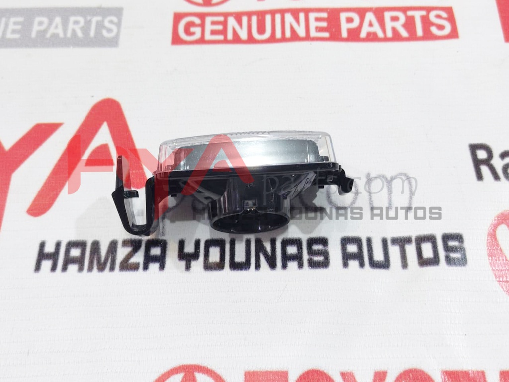 LENS &amp; BODY, LICENSE PLATE