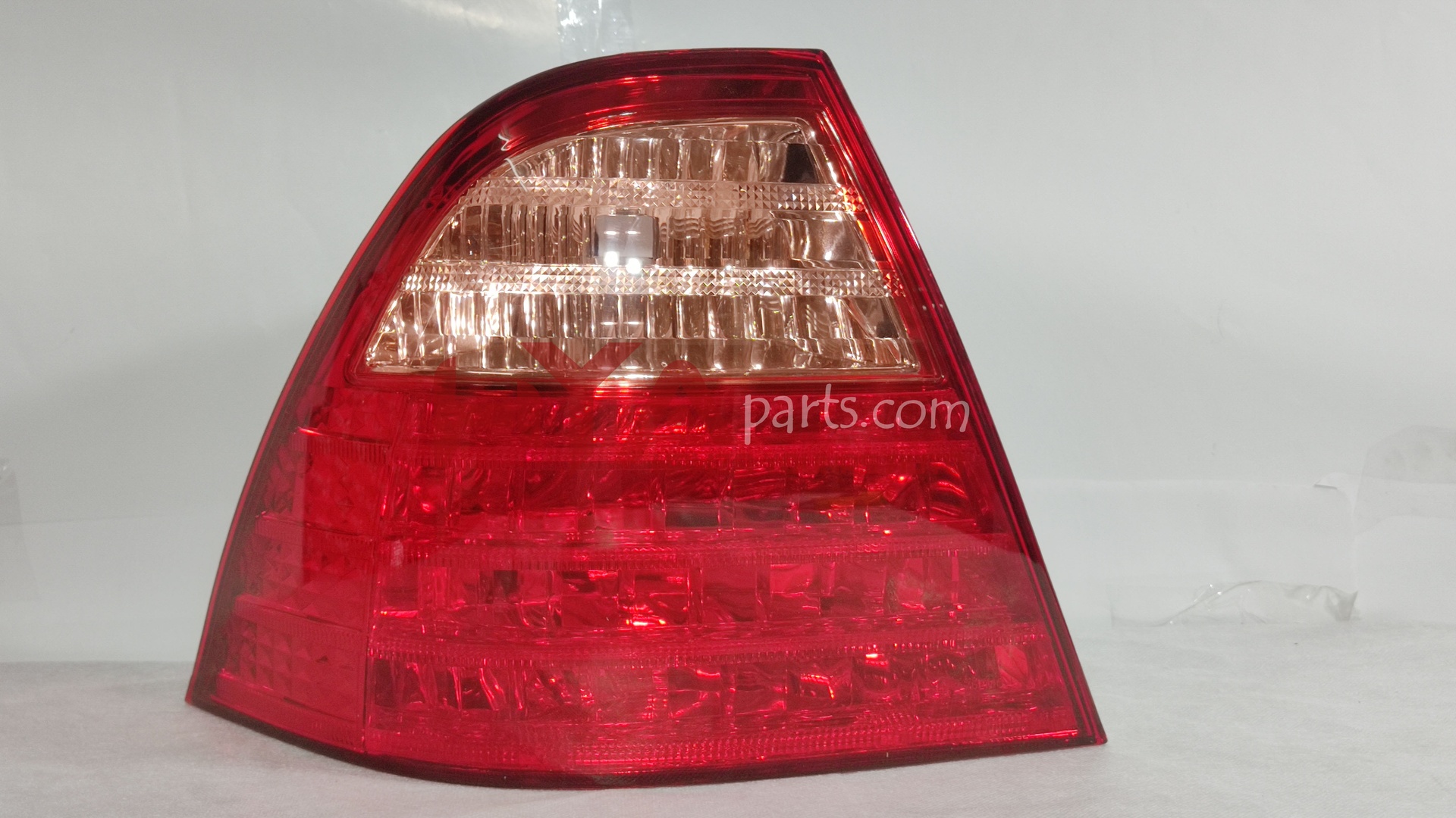 [TYC 11-A752-01-6B L] BACK LIGHT COROLLA X 2005 LH