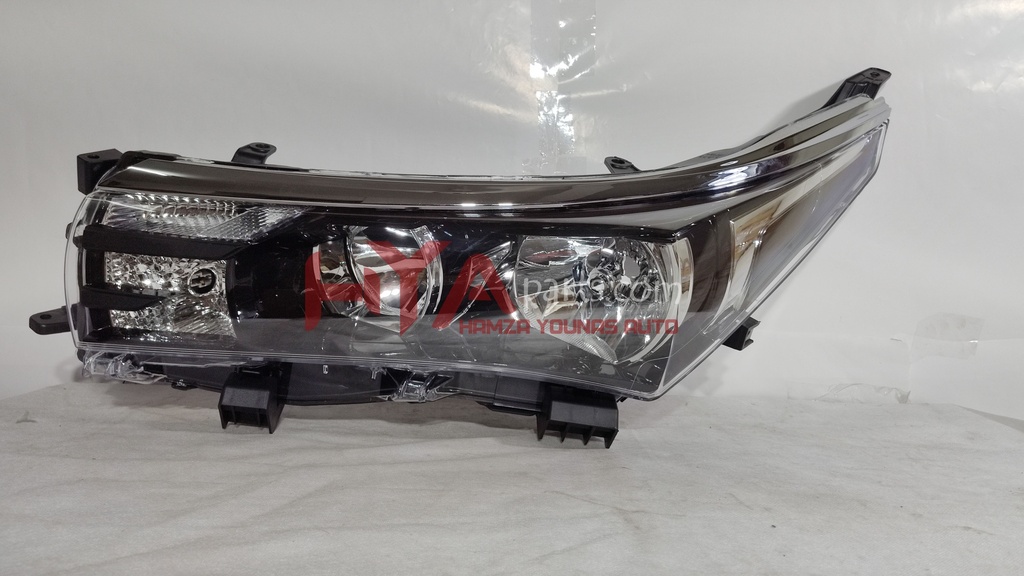 HEAD LIGHT COROLLA  XLI 2015 LH