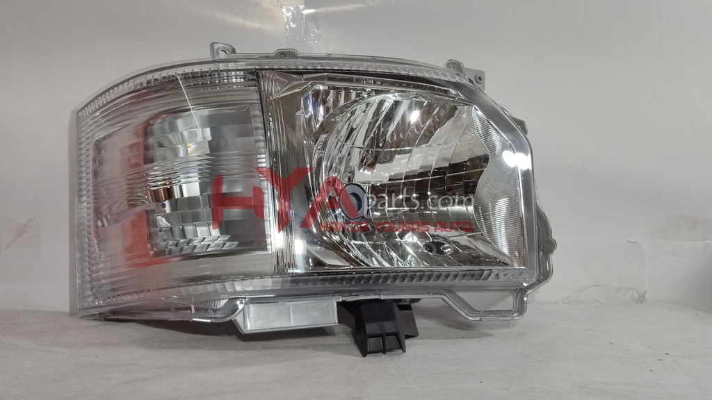 HEAD LIGHT HIACE 2017 RH