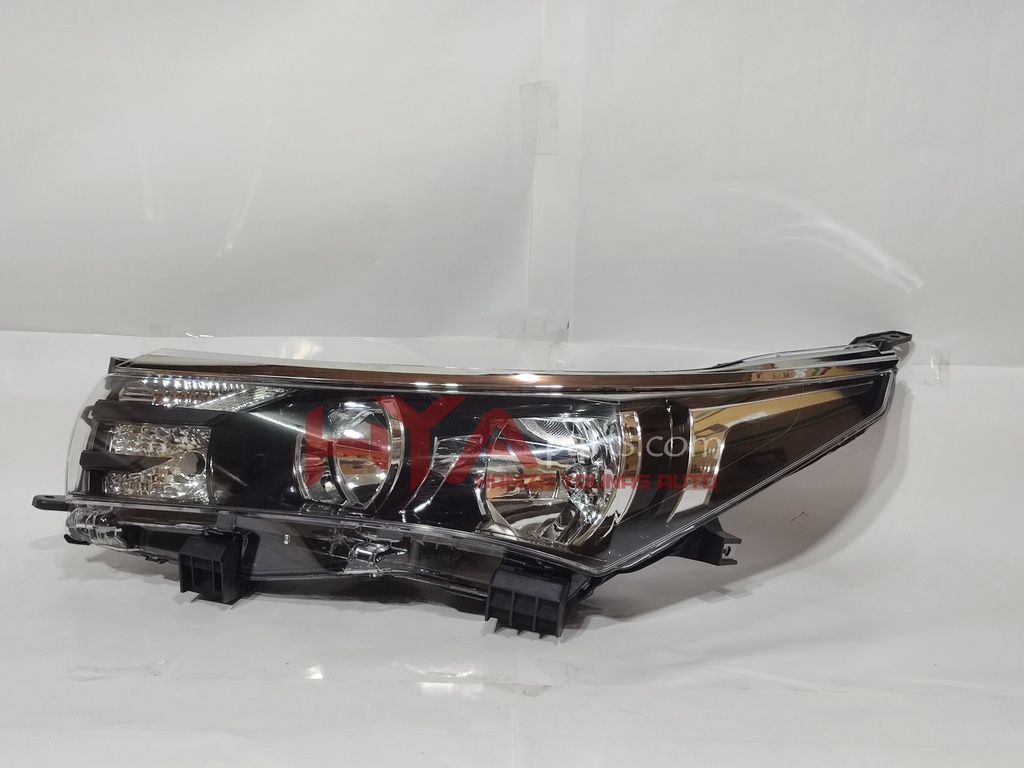 HEAD LIGHT COROLLA 2015 LH