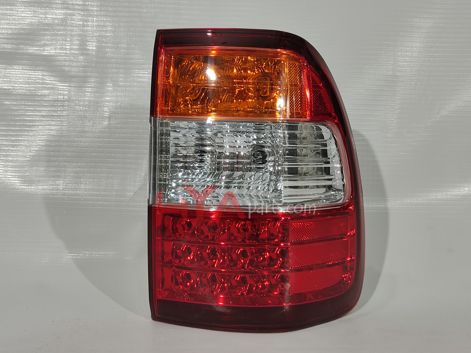 [DP 212-19L4R] BACK LIGHT OUTTER LAND CRUISER 2006 RH
